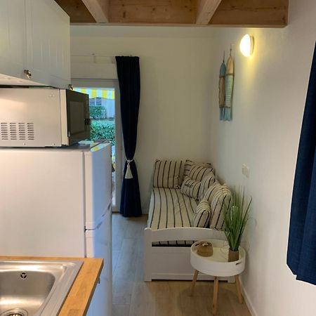 Maisonnette La Coti H5 Avec Piscine Interieure Chauffee, A 400 M De La Plage Et Menage De Fin Sejour Compris Saint-Georges-d'Oleron Buitenkant foto