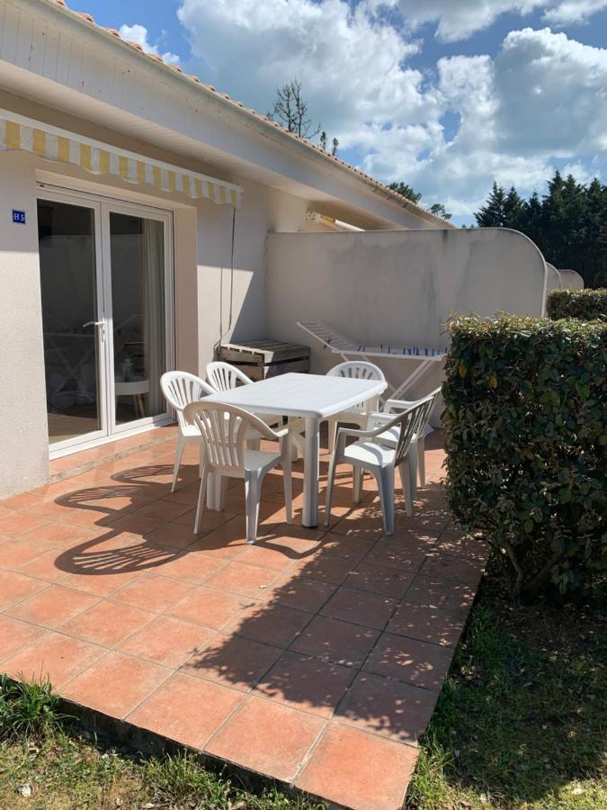 Maisonnette La Coti H5 Avec Piscine Interieure Chauffee, A 400 M De La Plage Et Menage De Fin Sejour Compris Saint-Georges-d'Oleron Buitenkant foto